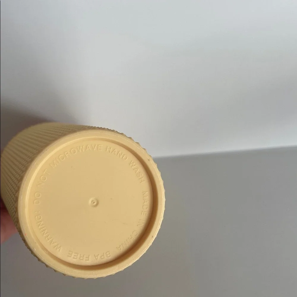 Starbucks Matte Butter Yellow Studded Tumbler‎ with Daisy Straw Cover